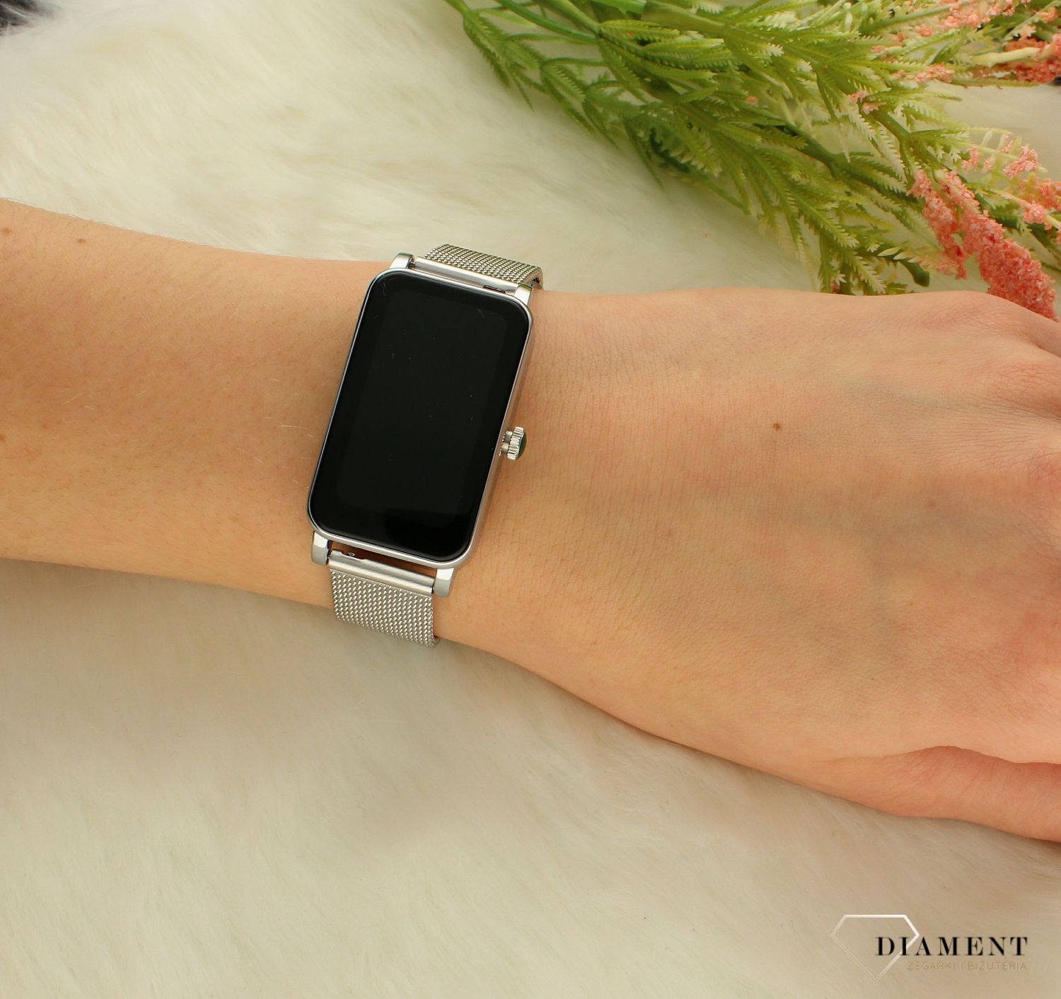 Zegarek Smartwatch damski na bransolecie Hagen Silver HC1.png